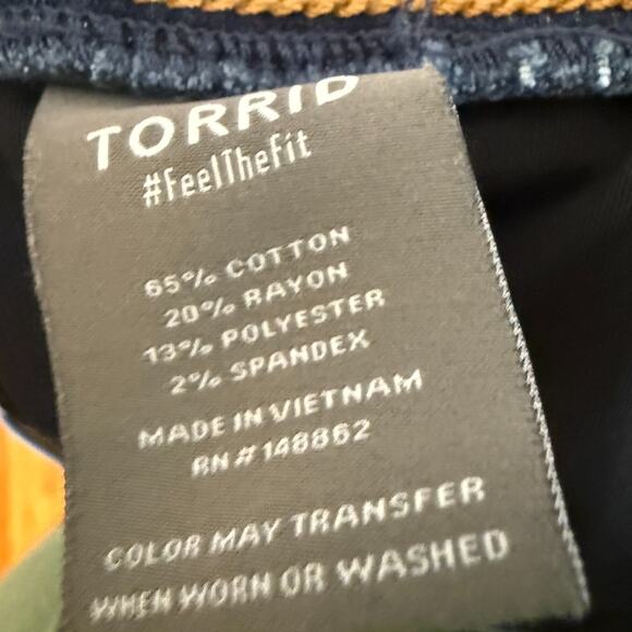 Torrid Jeans Womens 2X Tall Skinny Lean Jean Medium Wash Plus Size Stretch - Picture 12 of 12